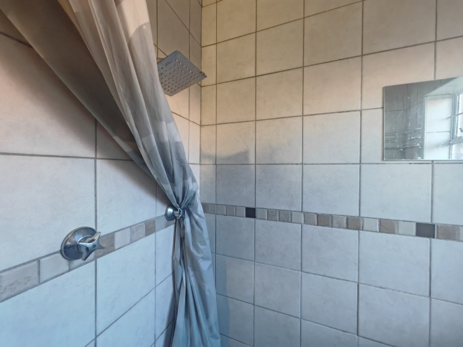2 Bedroom Property for Sale in Pellissier Free State